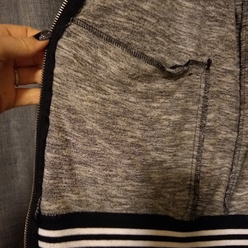 Women's Jacket - Picture 4 of 6